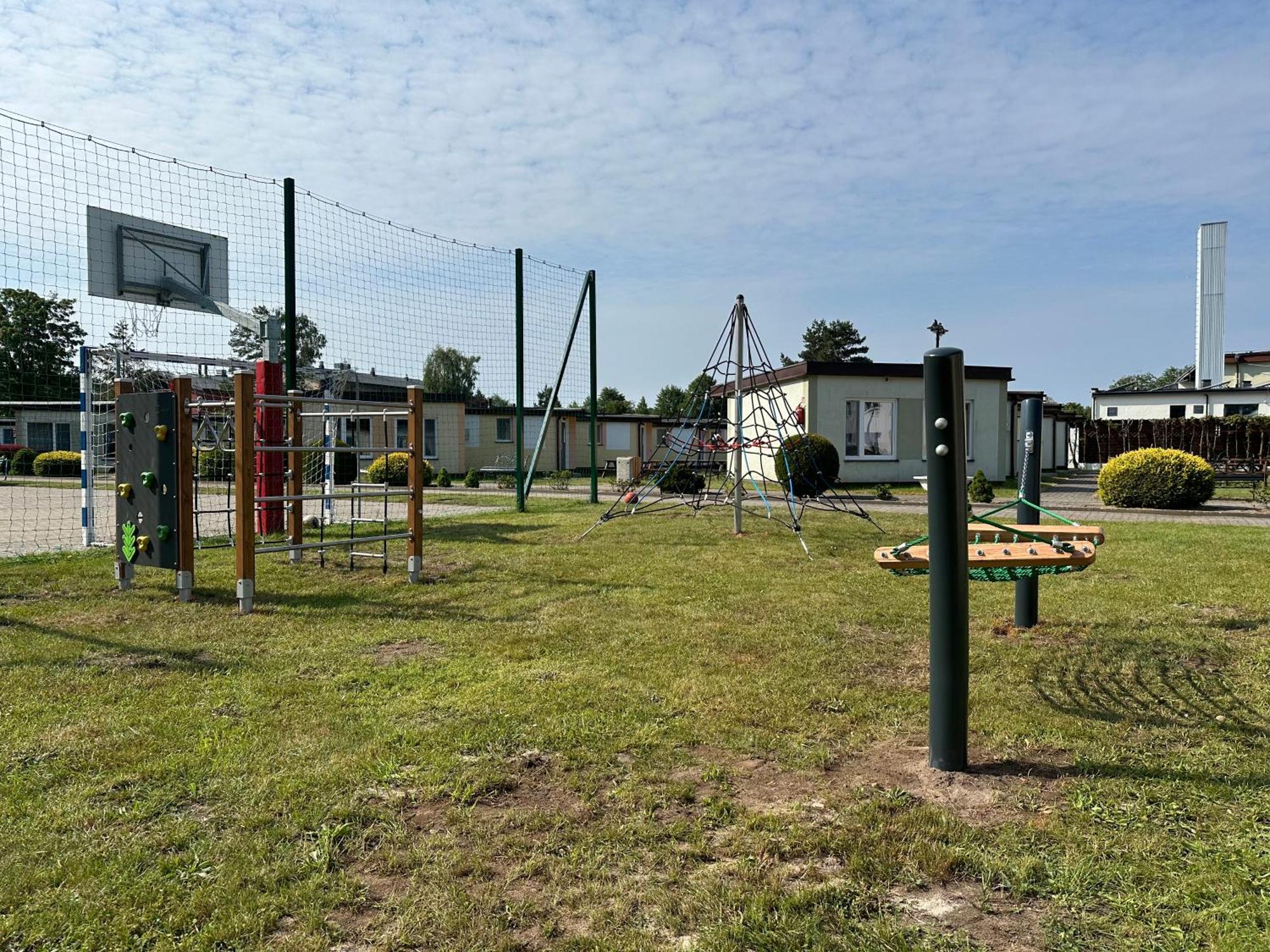 Ow Jaroszowiec Łazy Exteriör bild